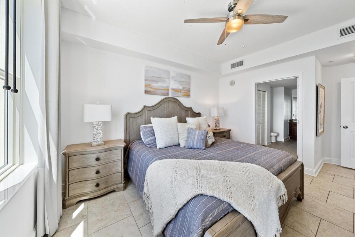 Apartment 1403 Aqua