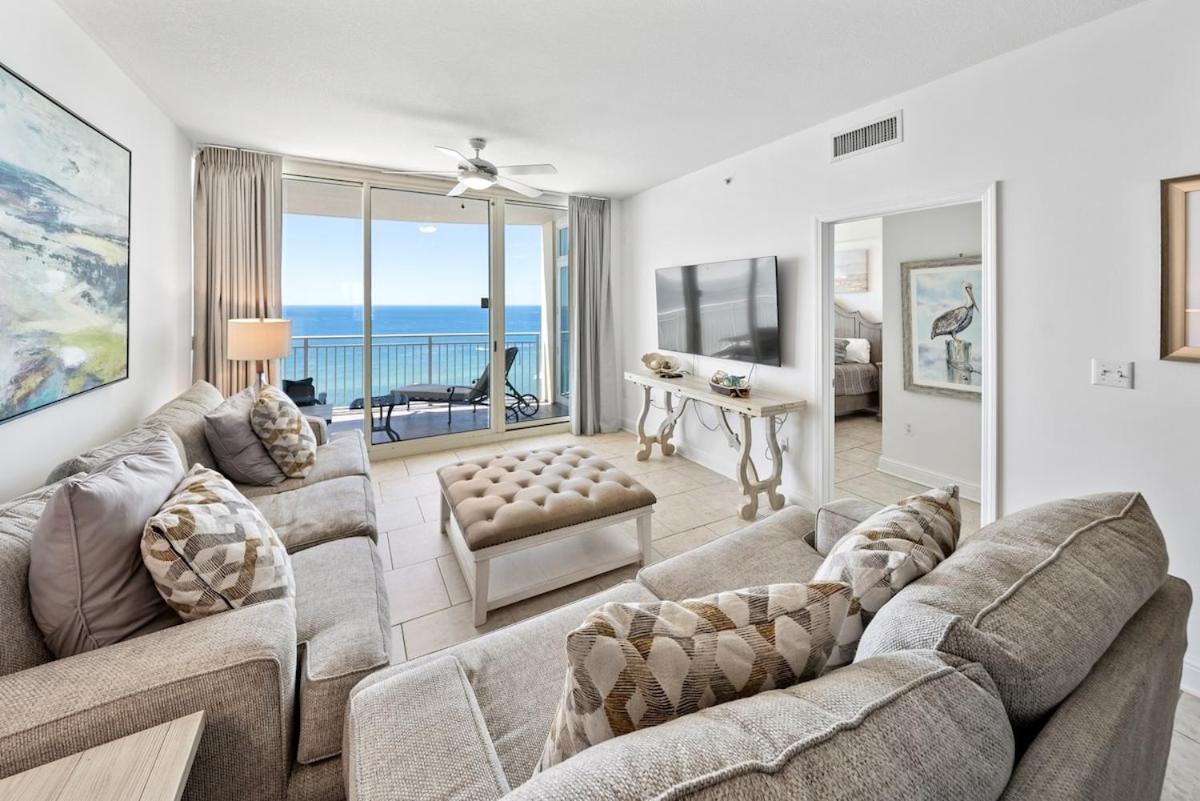 Apartment 1403 Aqua